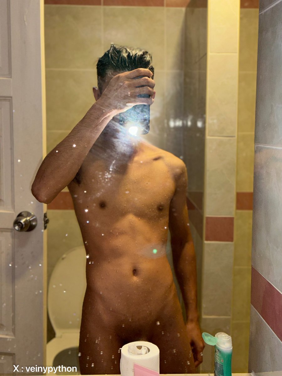 Annoying Tissue Roll.

#publictoilet #naked #bath #asiancock