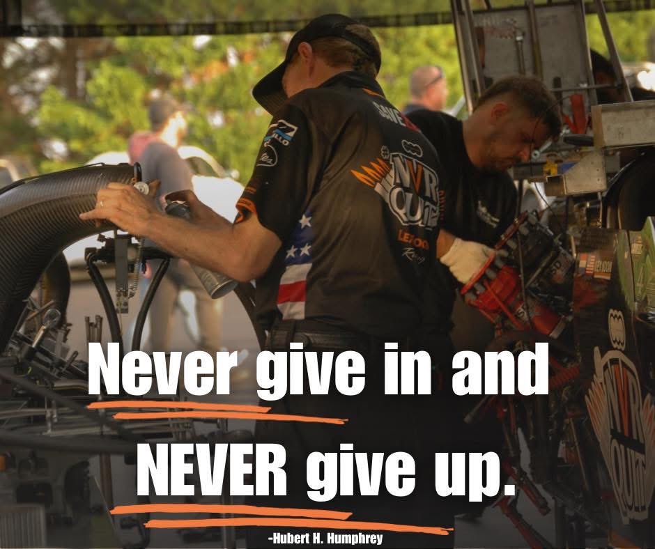 LexJoon's tweet image. Happy Monday!  
We hope everyone has a great week ahead! #NVRQuit #teamredlineoil #motivationalmonday