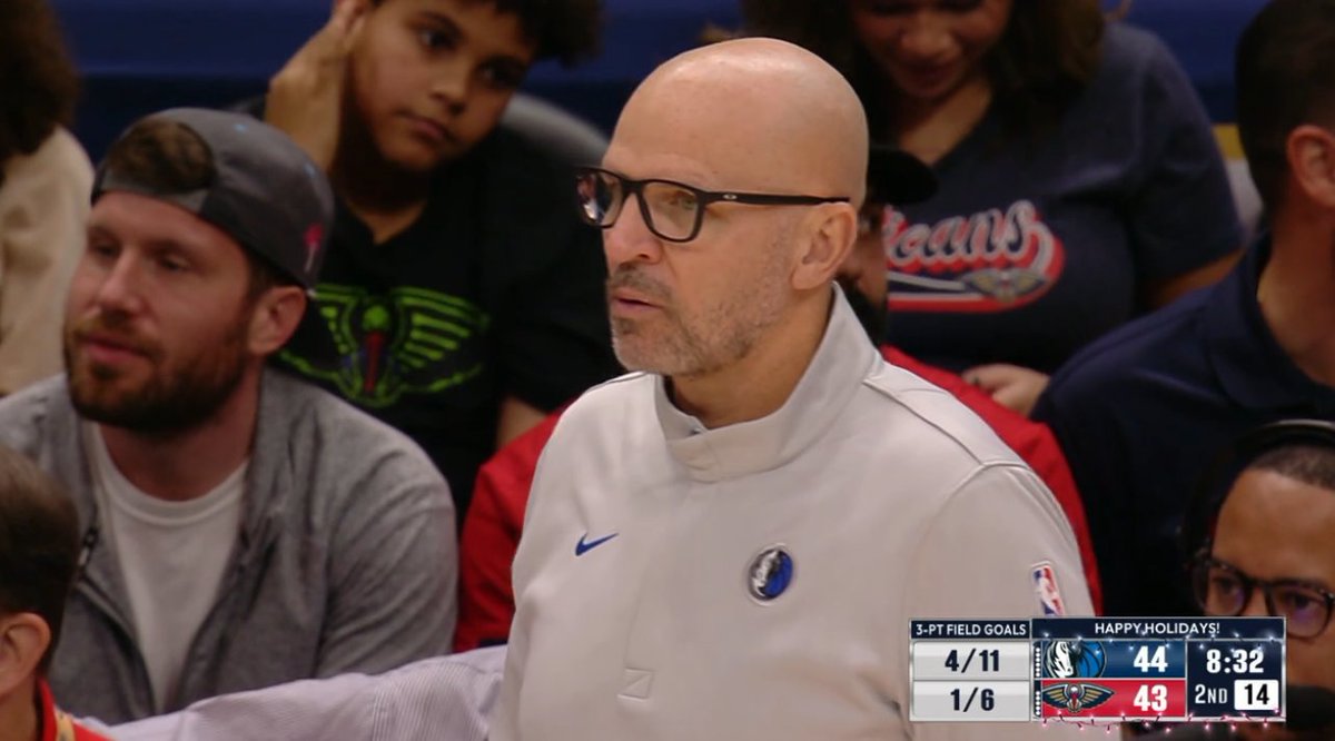 Is that who I think it is? <a href="/snowlikejonn/">Hold The Mayo</a>