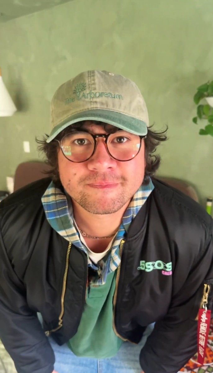 cthoodarchive's tweet image. cute 💚