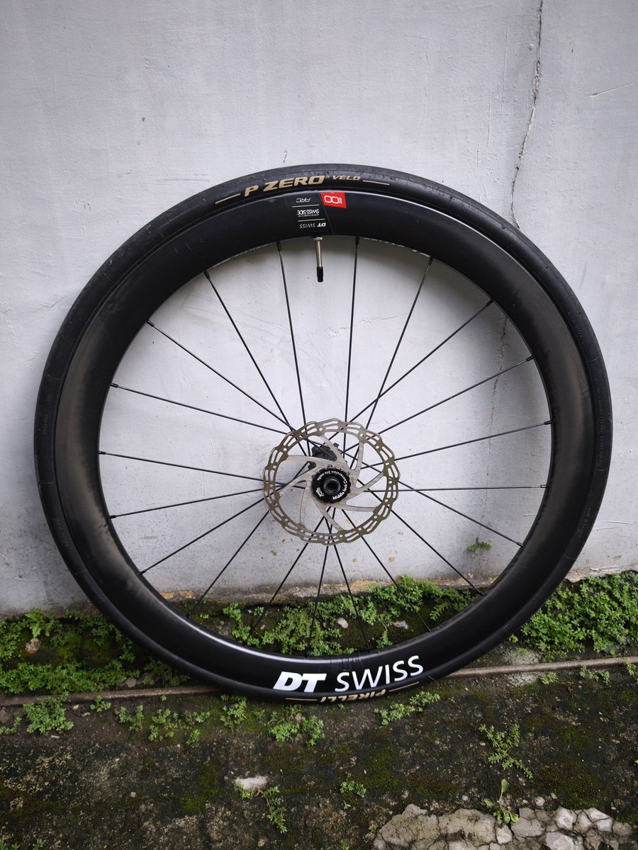 CallsignZephyr_'s tweet photo. WTS
Wheelset Carbon Disc 47/50 (F Elite 47mm/R Superteam 50mm) decal DT Swiss
Hub ZTTO R2 Ratchet 36t Jangkrik
Kondisi baret pemakaian tipis tipis
Jual WS only
5.5jt nego sampe deal
Lokasi Kebayoran Lama Jaksel
PCB only
#fnfjb #frbjb https://t.co/88smfakkDh