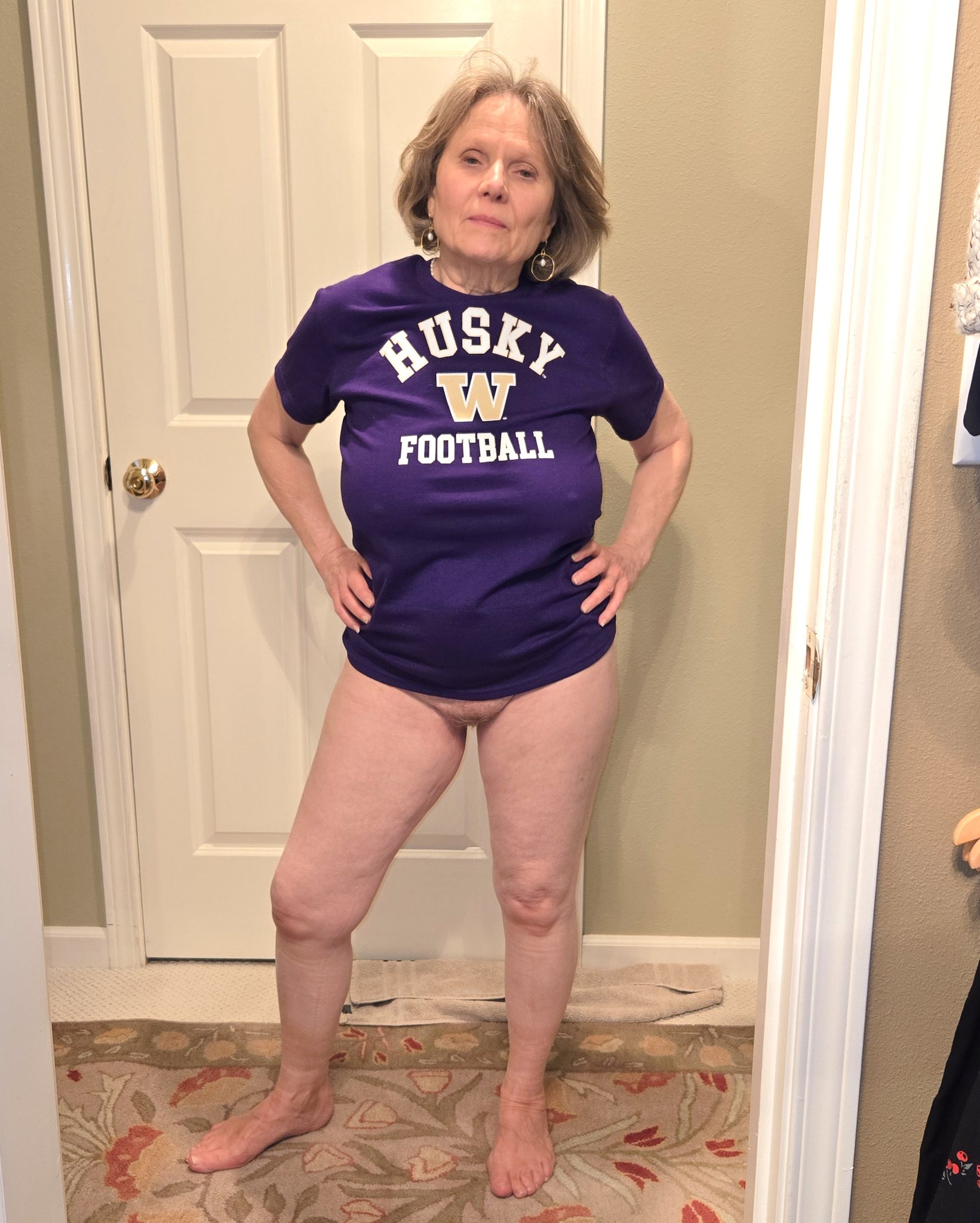 1 pic. Go Huskies! @marierocksxxx #marierocks #GILF https://t.co/G2S22kpHMK #UWHuskies #UW https://t.co/Dd1mmrqsVJ