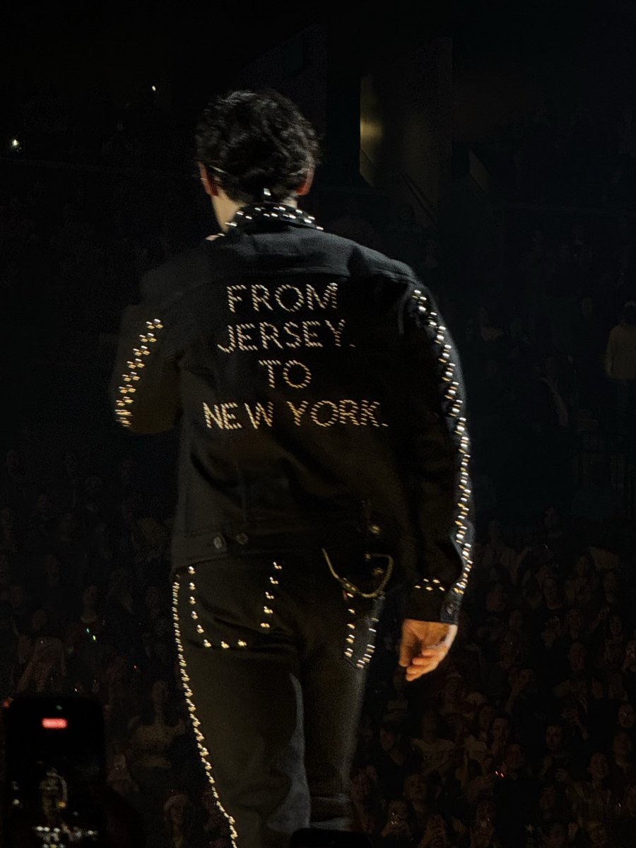 OH SO HE WANTS ME TO SOB