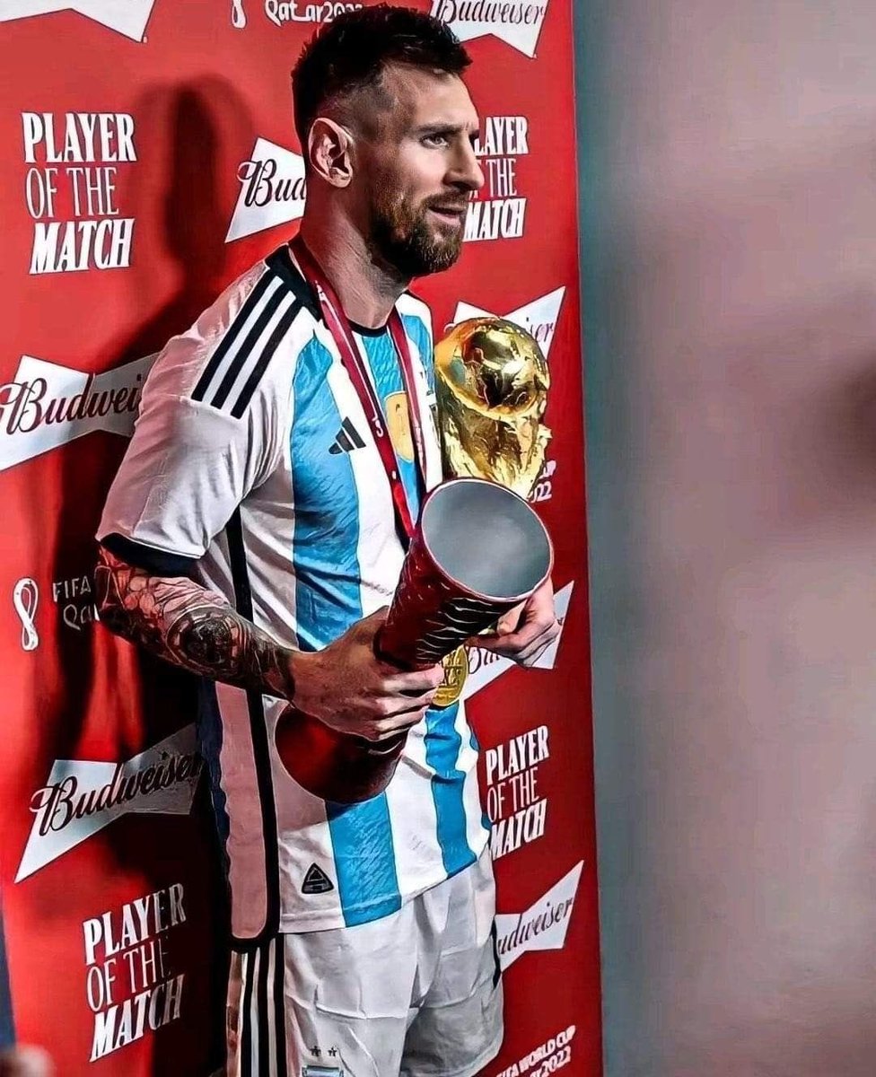 A aura dessa foto é impressionante. 🐐