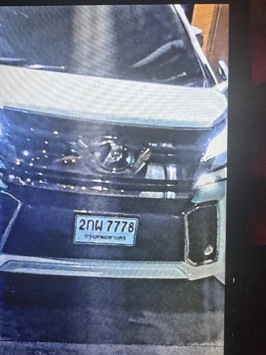 joe_black317's tweet image. คดีนี้อุกอาจมาก คนร้ายขับรถอัลพาร์ด กระหน่ำยิงหนุ่มวัย 34 ปีเสียชีวิตคารถเก๋งบนทางด่านฯ ย่านประชาชื่น 

เมื่อเวลา 04.50 น.วันที่ 23 ธ.ค.68  ร.ต.อ.นพดล หอมสมบัติ รองสารวัตร(สอบสวน) สน.ประชาชื่น  รับแจ้งเหตุชายถูกอาวุธปืนยิงเสียชีวิตภายในรถยนต์…