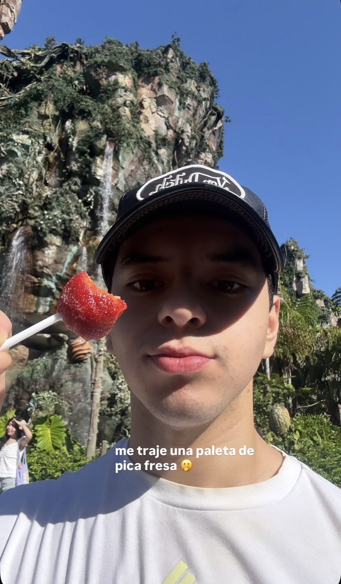 oshuacamacho's tweet photo. Yo quiero ser el dailychat de este precioso 😍✨ https://t.co/mx3CFkXs6p