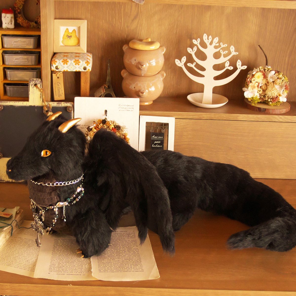 16.アートドール☆cocoperi1984☆黒龍 翼を下ろすと背中にぬいを乗せることが出来ます🤭✨ (ラブブはついて来