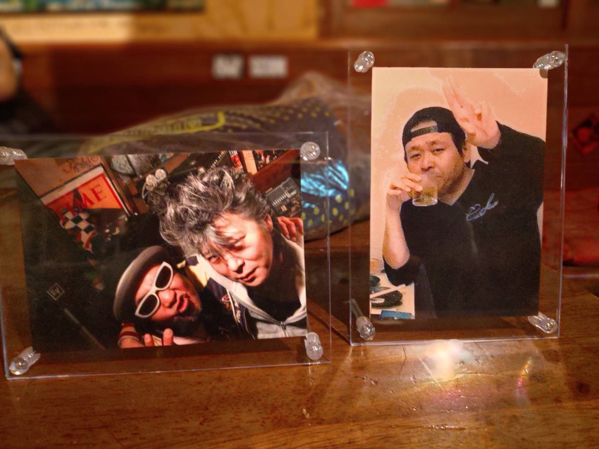 A❤︎T sisters LIVE納めでした♫

それぞれのMEMORIAL。。。
想い出を語ったり、
ふとした時に思い出したり
人それぞれ偲ぶ形は 違うけど
風化させたくない気持ちは一緒。
皆んなの想いは届いたよね！
とっても良い空間でした☺️

関わってくれたみんなに感謝🥰
ありがとうございました❣️
