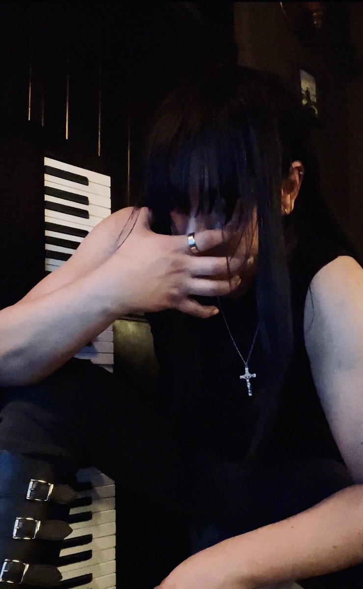 sunsetgun's tweet image. new boot goofin