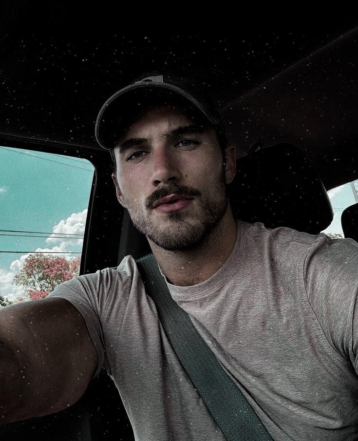 𝐃𝐎𝐌𝐈𝐍𝐈𝐂 𝐌 . tweet media