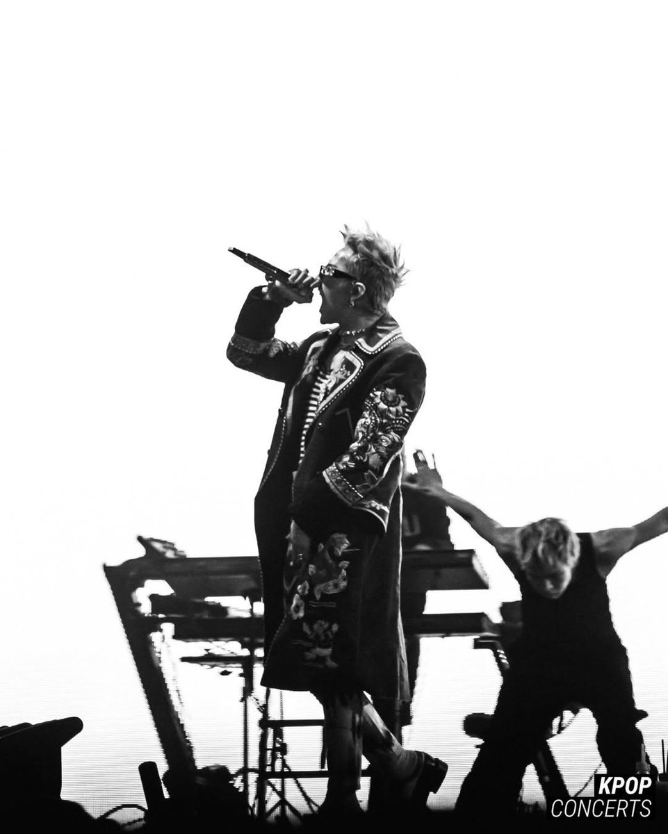 lydialiem's tweet image. the pictorial so good 🔥

250531
Head in The Clouds Festival
🎵: @IBGDRGN 
📸: mikaroo 

1/2

#GDragon #bigbang #kpopconcerts #concertphotography #livemusicphotography