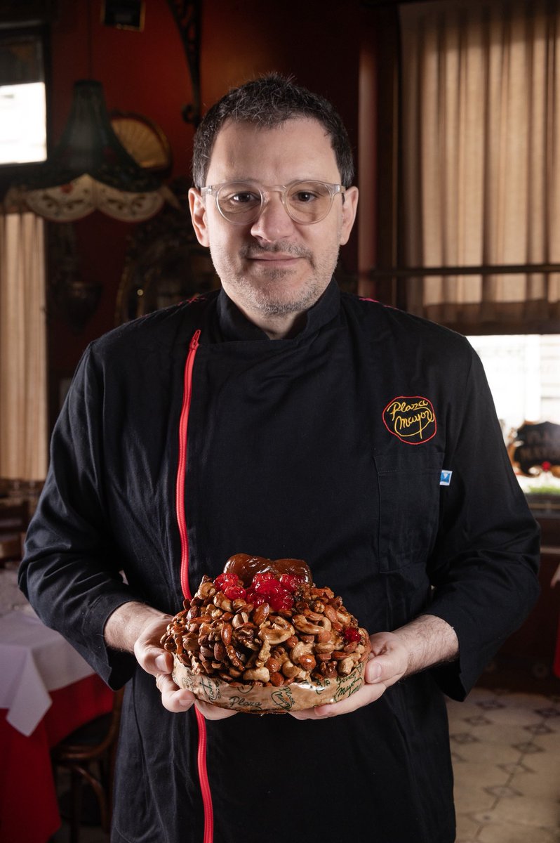 Lo hacen todo el año y no exagero cuando digo que es el pan dulce más rico del país.
Porque no es solo sabor: es identidad, tradición y memoria #PanDulcePlazaMayor
