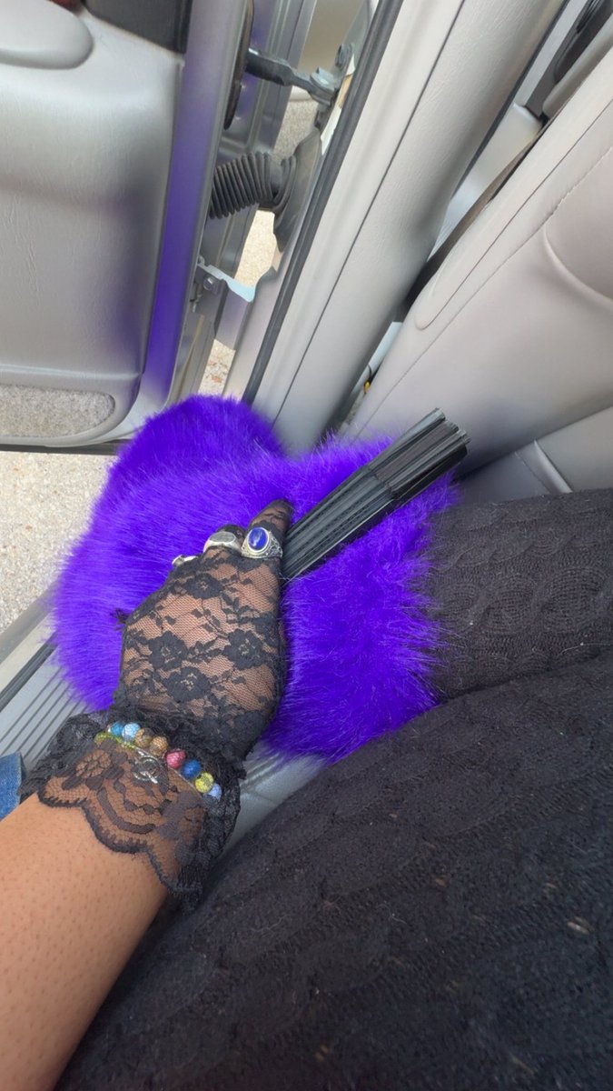 _ComeReal's tweet image. 32 🥰