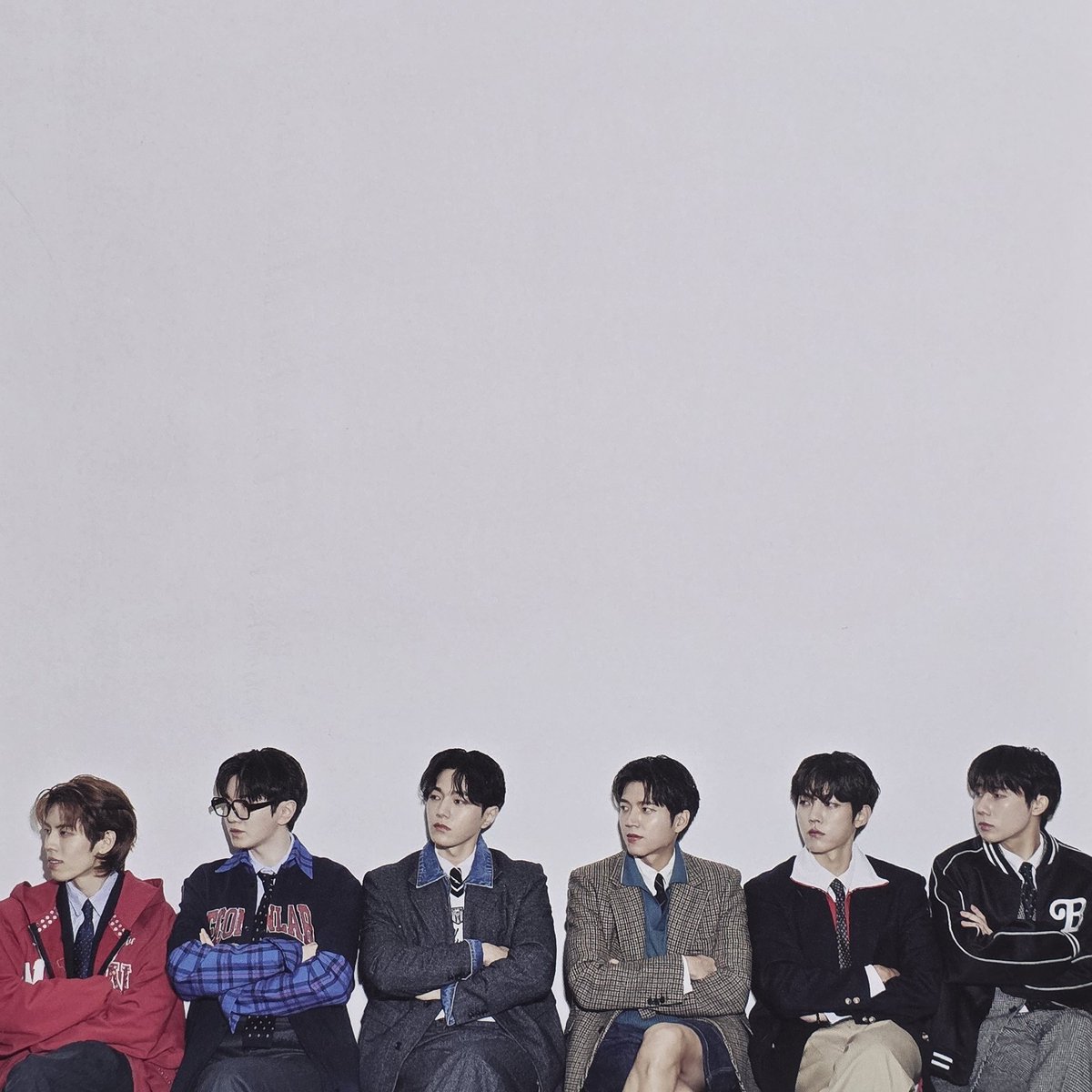 gyul357's tweet photo. 인피니트 2026 시즌그리팅 😁😁 https://t.co/C0kq29kQDY