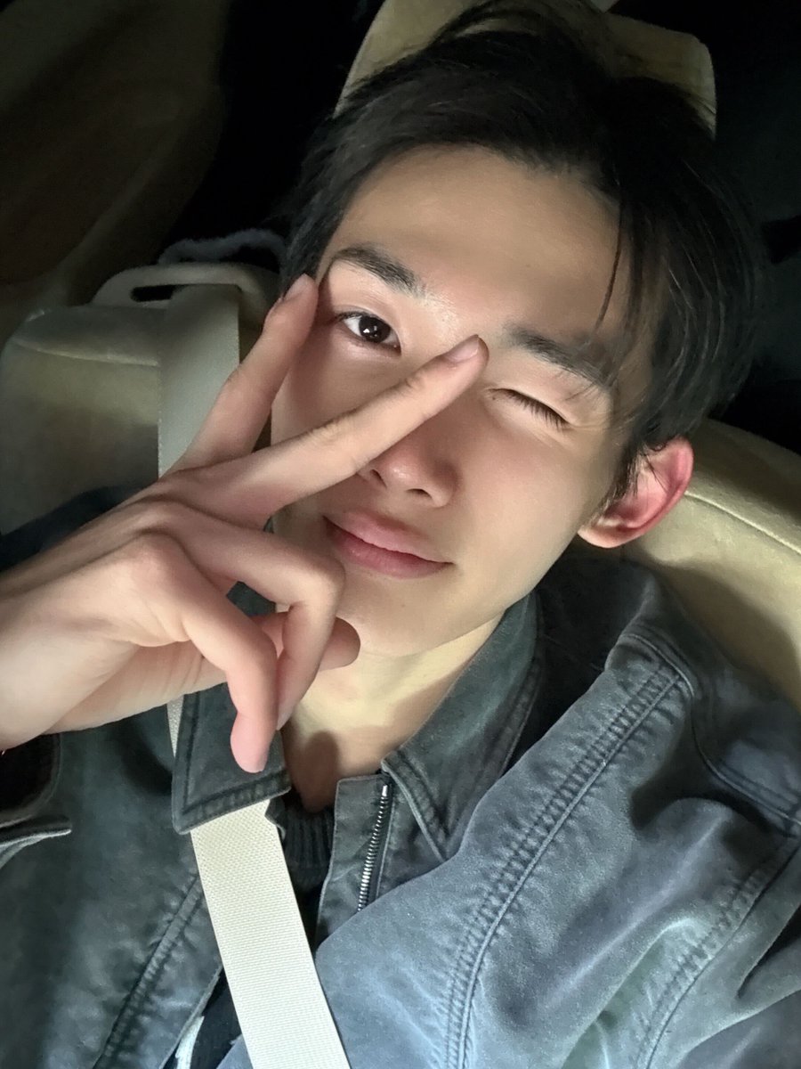 joversclub's tweet image. 보자마자사연잇는여자처럼눈가리고울음..
나진짜이런말안하려고햇는데 제발밥먹고잠좀자..