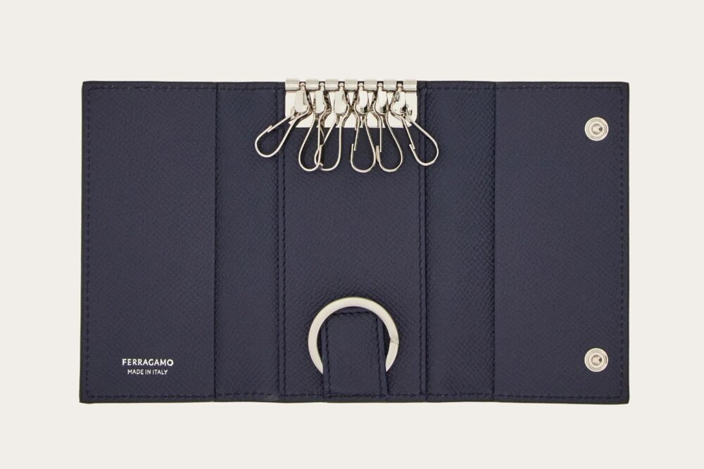 フェラガモ「ガンチーニ」付きレザー財布やコインケース、グレー