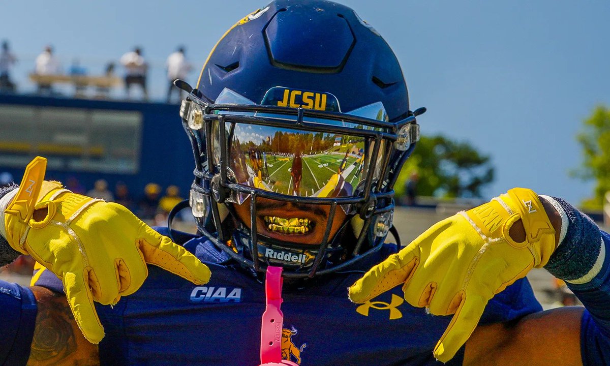 Zyon1263853's tweet image. After a great talk with @coachworth17 I am blessed to receive Second offer from Johnson c. Smith university #AGTG #Offers @TazhaunDavis