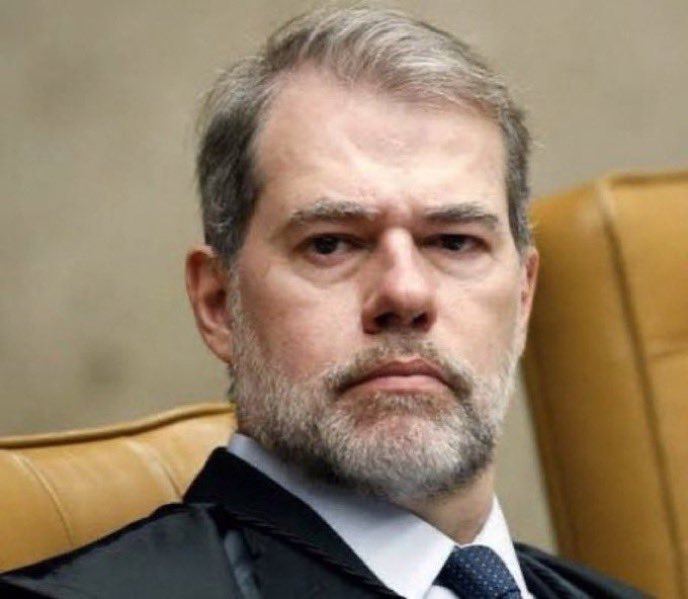 NewsLiberdade's tweet photo. 🚨URGENTE - Ministro Dias Toffoli invalida atos processuais e autoriza devolução de R$ 26,5 milhões a ex-Petrobras envolvido na Lava Jato https://t.co/sH6LGvrjZE