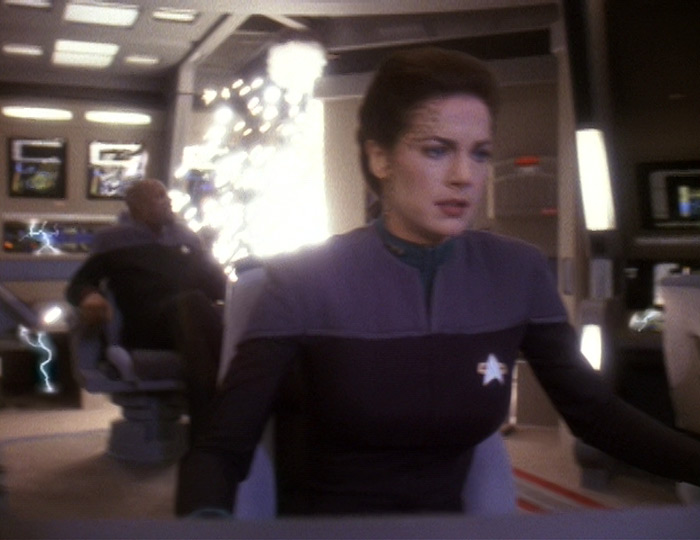 JanelleWaz's tweet photo. The moral of the story is never investigate anything. #DS9 #ChildrenOfTime #allstartrek https://t.co/erF0qeWGwk