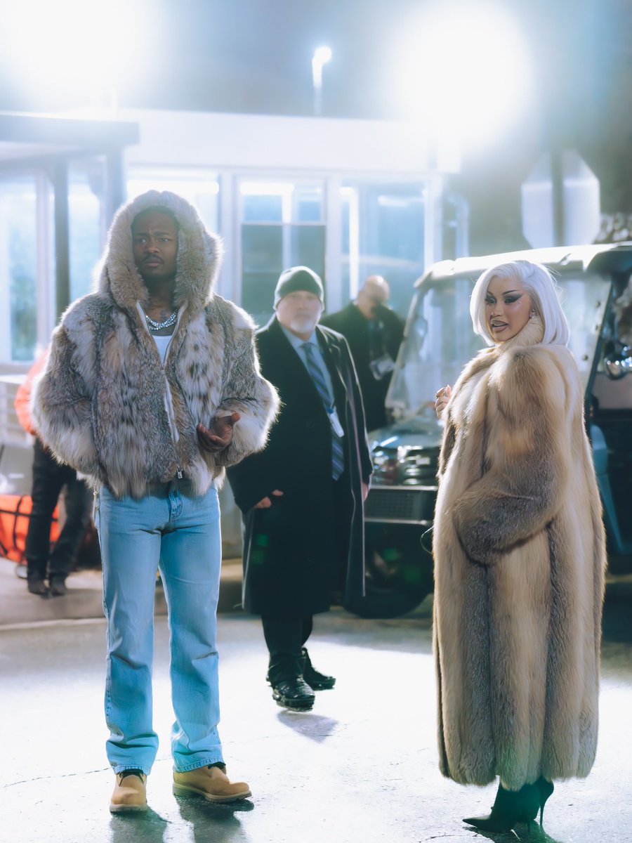 ComplexStyle's tweet photo. Date night with Cardi &amp; Stefon ✨ https://t.co/C1uayqkrKK