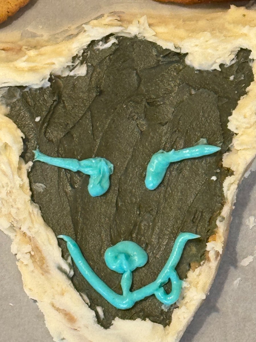 You could ignore this post about dawning cookies, but Archie might get sad…

Peanut butter pawprints for Archie!

Ningosevera#9247
KorvusGrihm#2960

#DawningCreation2025 
<a href="/Destiny2Team/">Destiny 2 Team</a> <a href="/A_dmg04/">dmg04</a> <a href="/BrunoLouviers/">Br1</a>