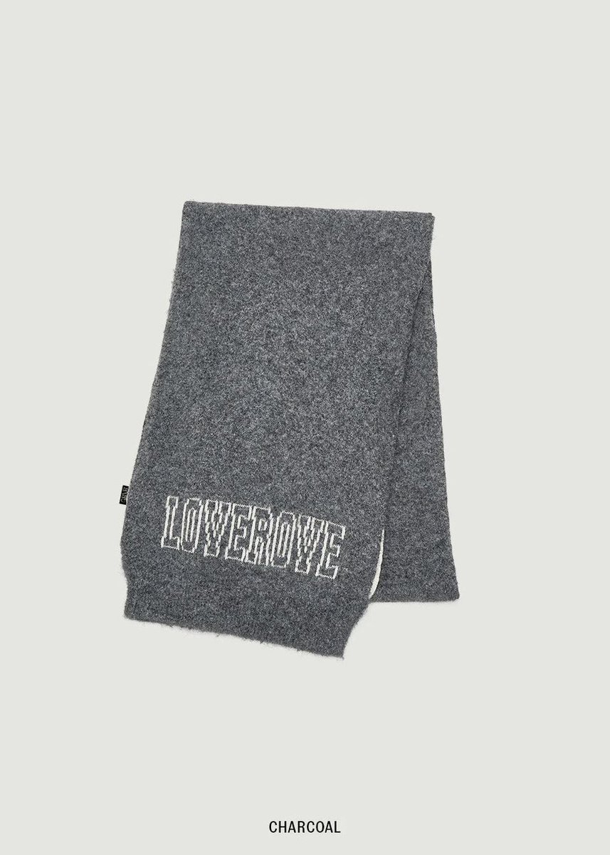 絶妙な“大人のあざとさ”を仕込めるニットがこちら₊˚⊹

✔︎Winter Collection 10%off sale
✔︎BLAIRE OFF-SHOULDER KNIT [3COLORS]
vrgrove-jp.com/products/blair…