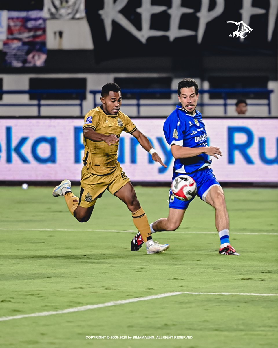 simamaung's tweet photo. Tahukah kamu?

Assist yang dibuat THOM HAYE  di pertadingan PERSIB melawan Bhayangkara FC menjadi assist pertama Haye di liga resmi bersama Persib.

#SIMAMAUNGSTATS #PERSIB https://t.co/1SgvqjCy19