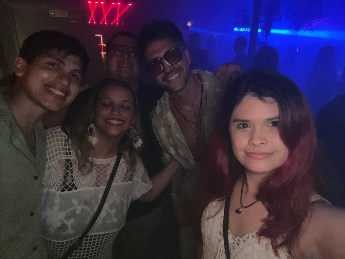 unificaciondevi's tweet image. Parte del team unificación, disfrutando en la fiesta del Aniversario de Circuito Mola el sábado 20 de diciembre. Fue una noche espectacular 🤗❤️ @jpdevi
#MOLA #Devi #GH #Corrientes