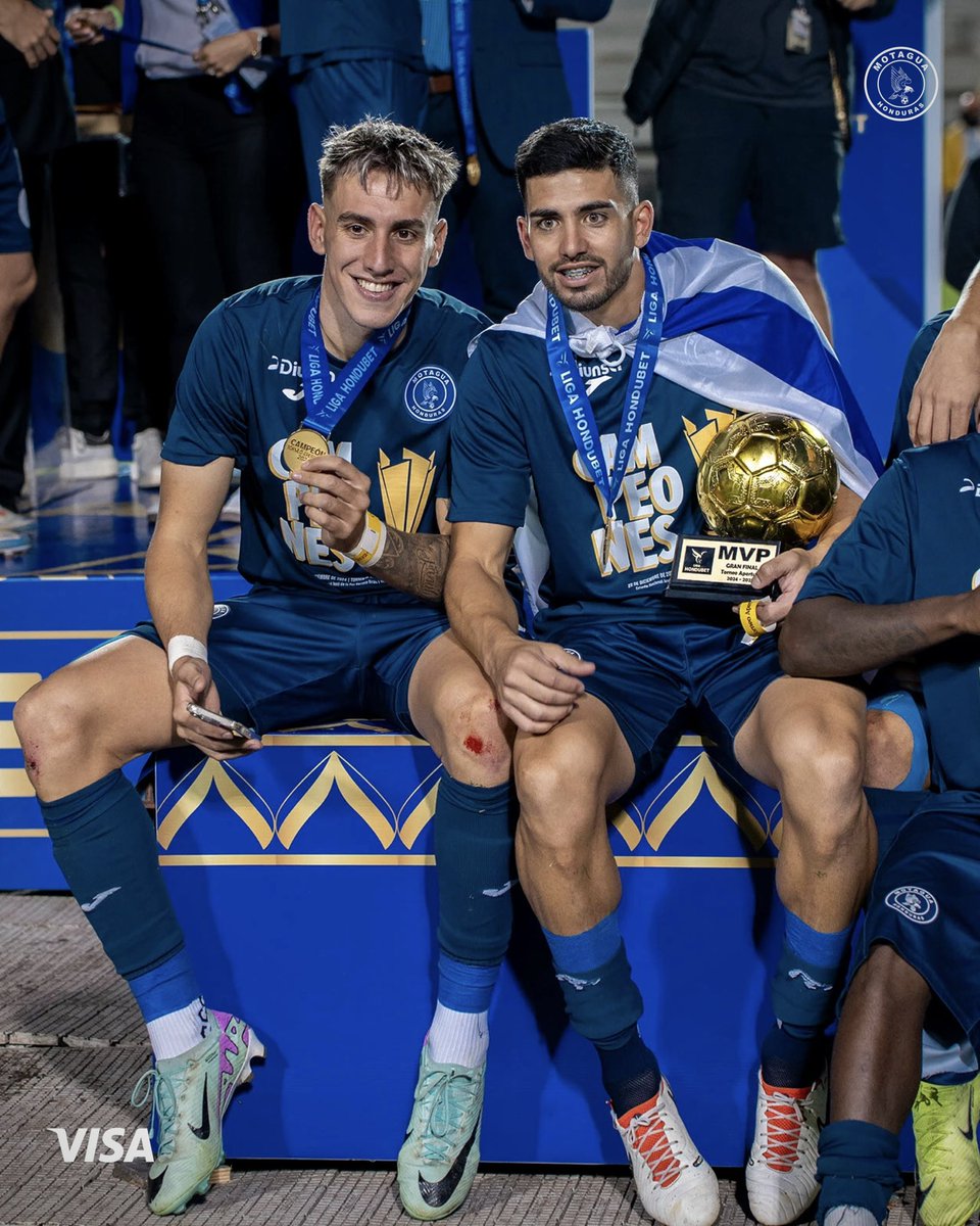 MOTAGUAcom's tweet photo. 🔙 Hace exactamente un año la ansiada copa 19 llegaba a casa. 🏆 

Recordando el pasado con la certeza de que triplicaremos esfuerzos para volver a lo más alto. Siempre juntos, siempre con el azul profundo. 🦅 https://t.co/IY10dakBhy