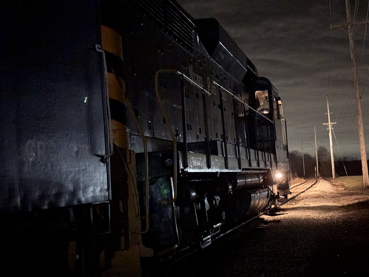 Maybe Train Enthusiast (@cobramerciless) on Twitter photo 