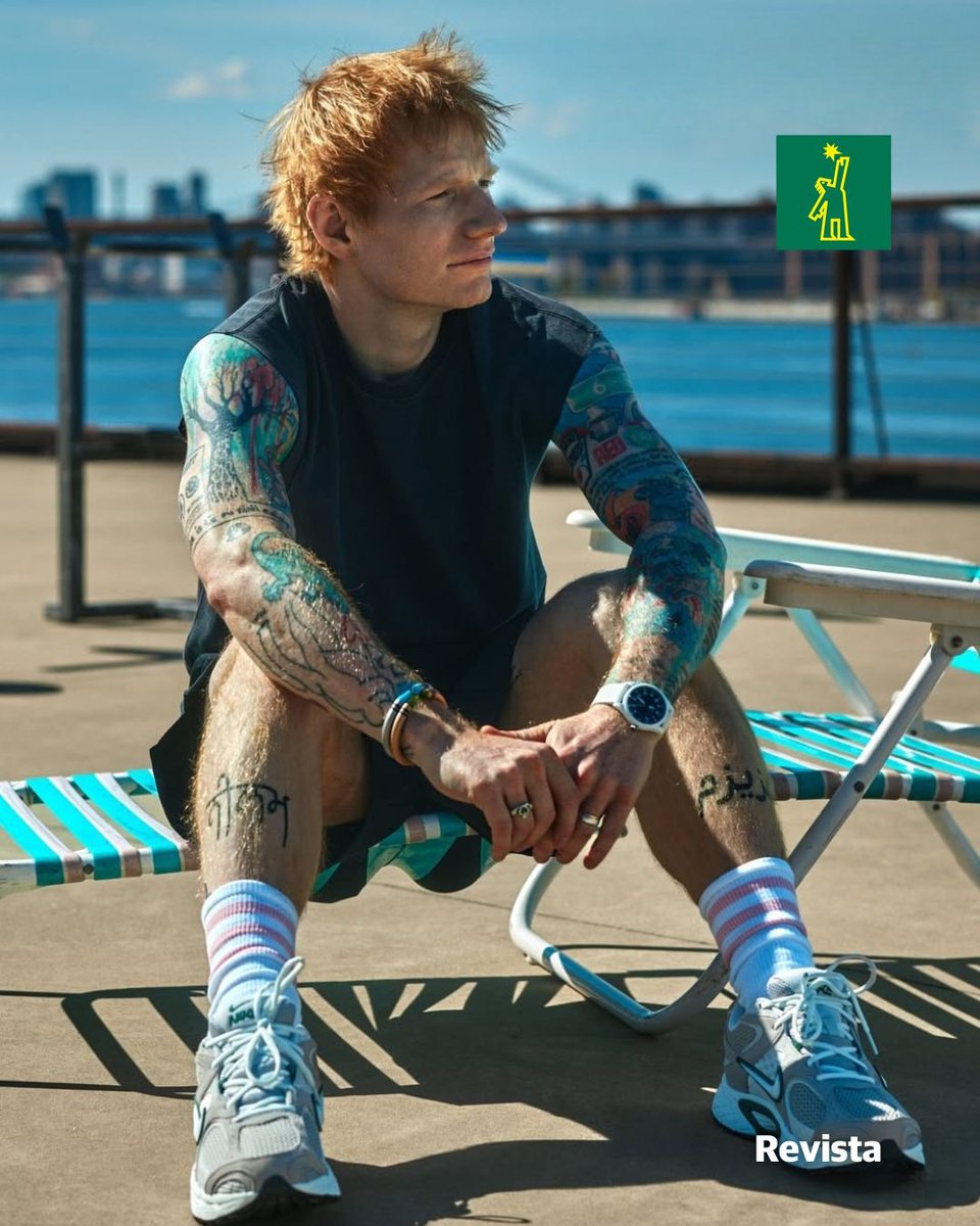 DiarioLibre's tweet photo. 🎶 | #MúsicaDL | Ed Sheeran ha vuelto a captar la atención del público, esta vez lejos de los escenarios, al protagonizar la portada de Men´s Health
🔗https://t.co/4ZNDnC8Ubd
#DiarioLibre #Noticias #EdSheeran #Musica #CambioFisico #MensHealth https://t.co/Pe19IIXnkF