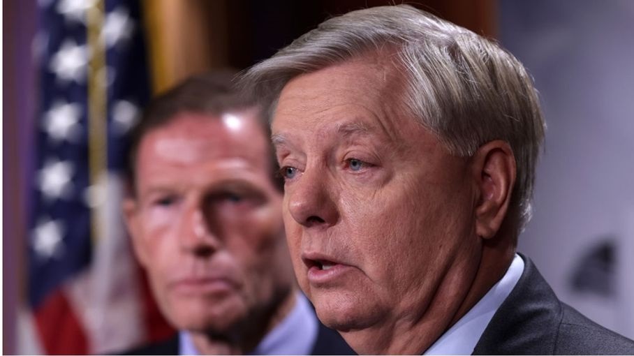 سيناتور أمريكي يتحدث عن إمكانيات الصواريخ الإيرانية .. إلى أين تصل؟ 