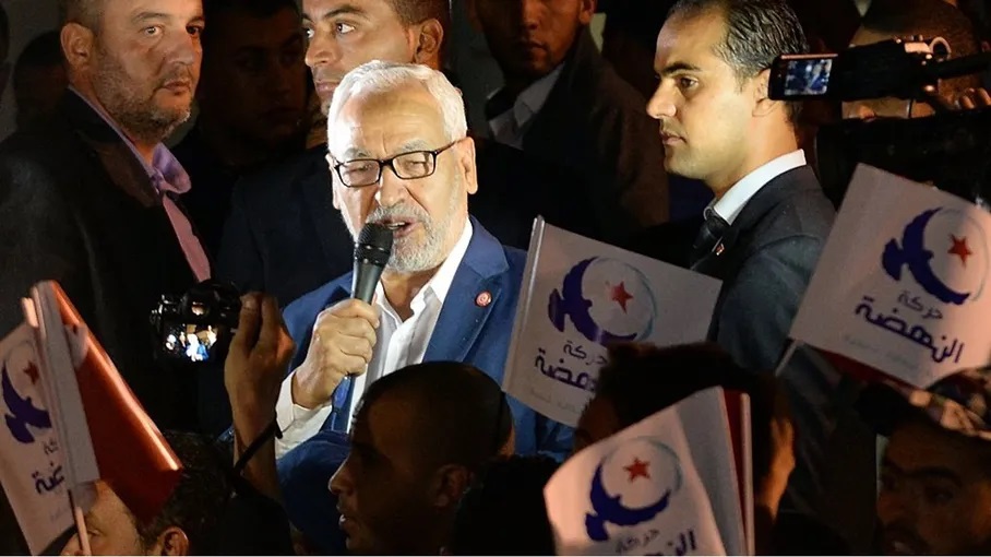 تضامنا مع المعتقل العياشي .. الغنوشي والعريض يدخلان إضرابا عن الطعام داخل السجن 