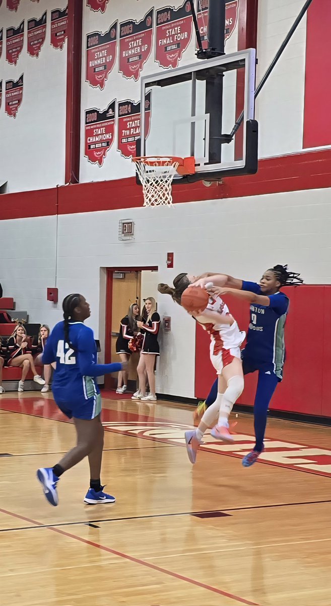 GirlsBkb's tweet image. UPSET ON TED DIXON COURT. Your Eagles come out fast and early and held off a 3rd qtr flury by the Warriors. EAGLES  take down the #1 ranked Warriors 59-48. Hold your heads high ladies‼ So proud of you all!🦅🏀