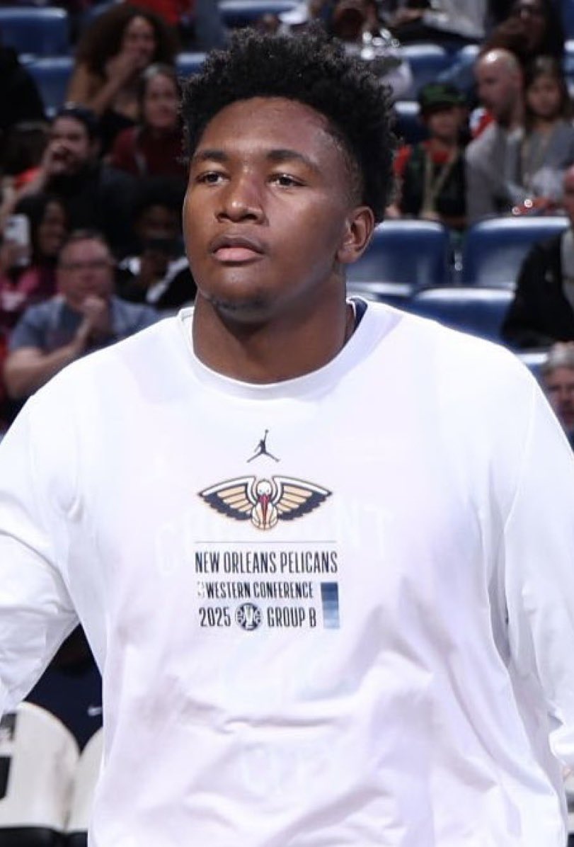 TheHoopCentral's tweet image. Derik Queen tonight:

19 Points
11 Rebounds 
6 Assists 
2 Steals
1 Block
7/12 FGM
+13 +/-
34 Minutes