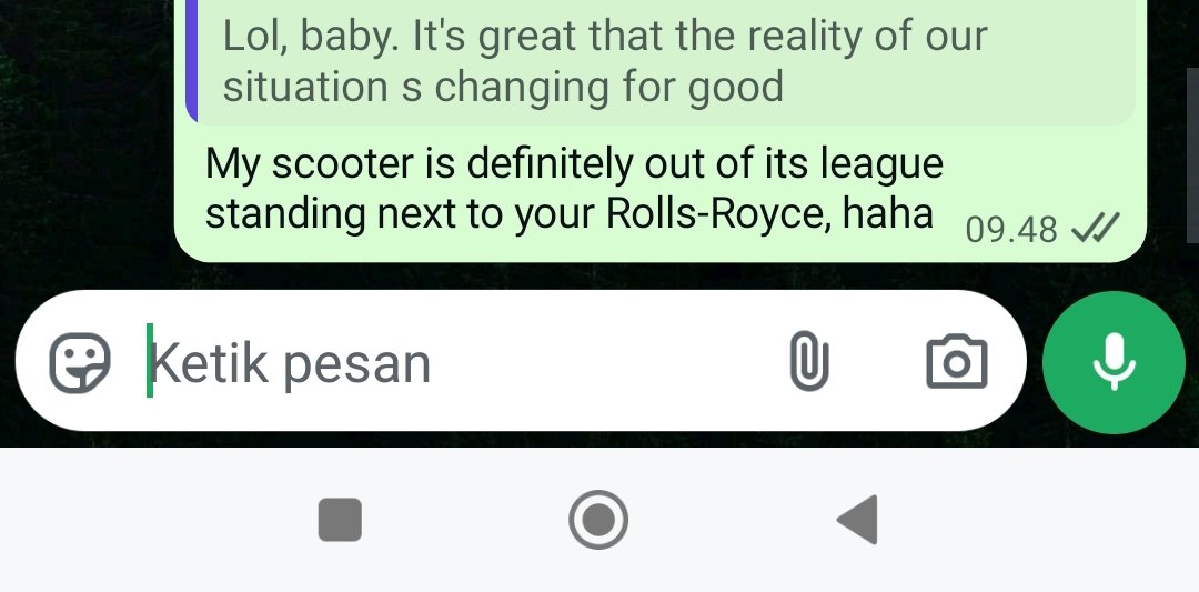 Kalau Beatku harus bersanding dengan Rolls-Royce, enakan gas atau putar balik ya  😌