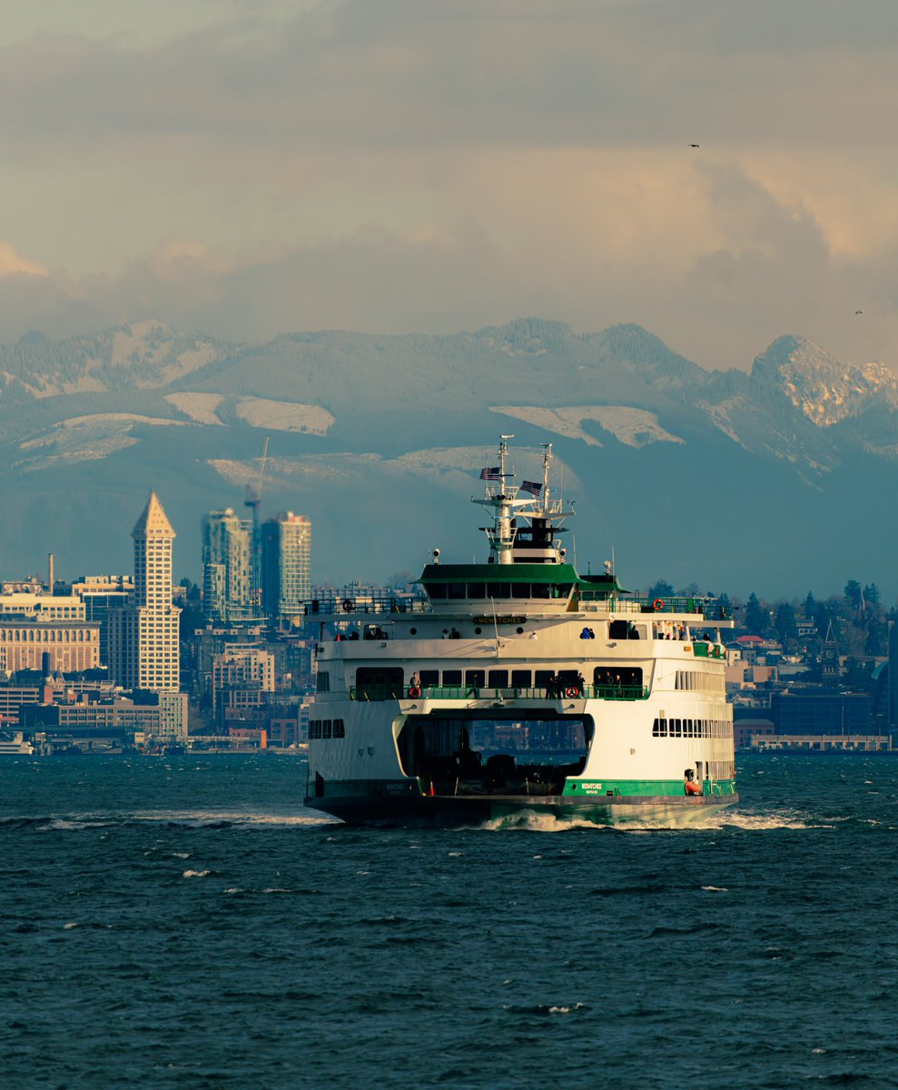 Pretty light in Puget Sound this afternoon.