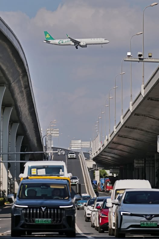 ShanghaiEye's tweet image. #Shanghai-based budget carrier #SpringAirlines is set to become the first Chinese airline to operate a direct route between Shanghai and #UlanBator, the capital of #Mongolia.