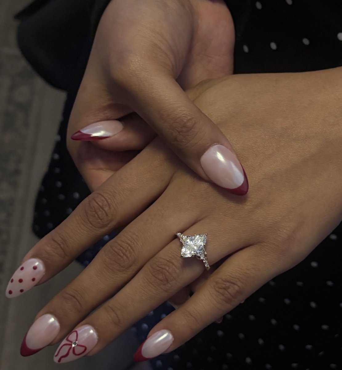 brzzybby's tweet photo. So gorgeous 💍🙈 https://t.co/XjD7poSyfI