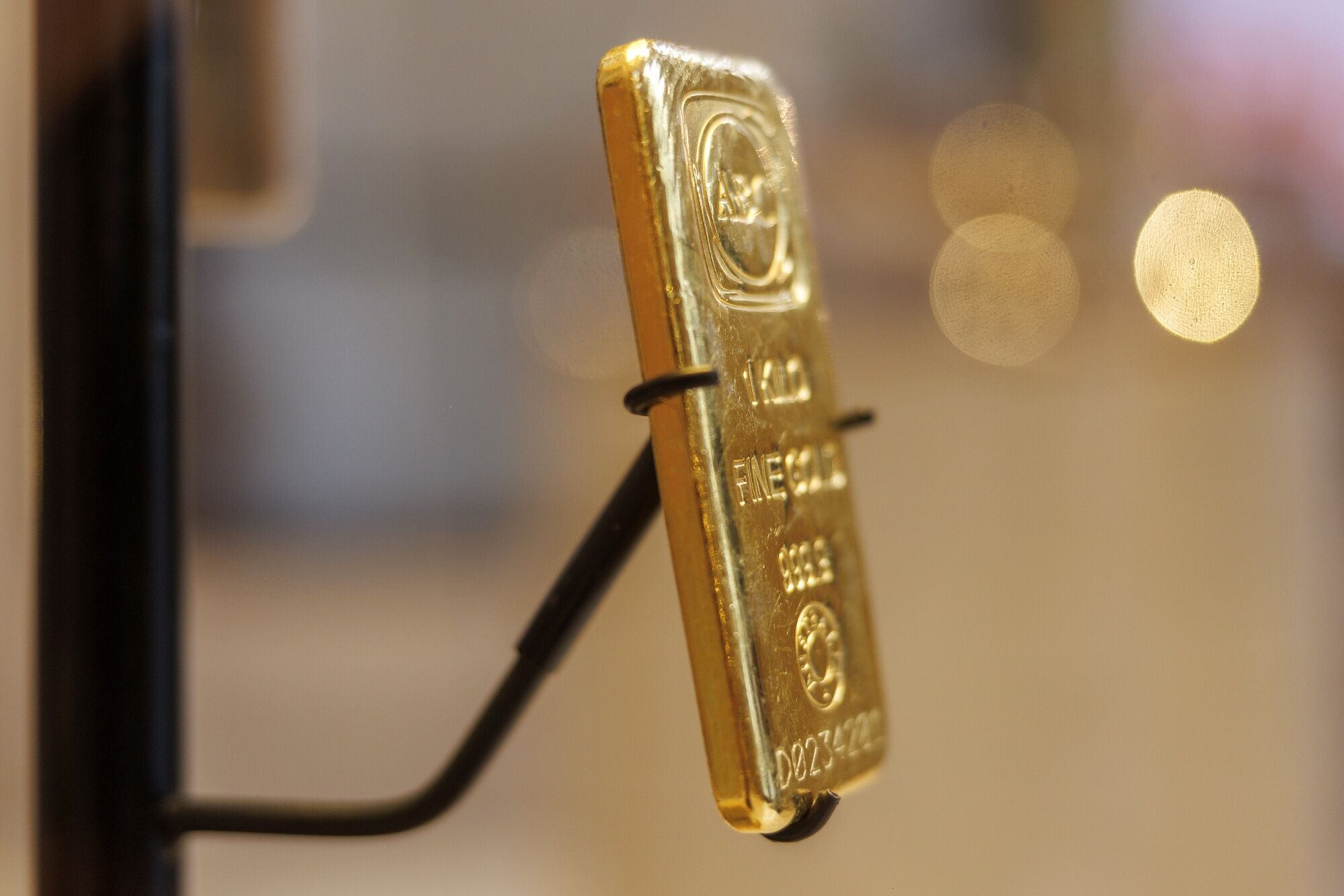 عاجل | الذهب يواصل تحطيم الأرقام القياسية.. والعقود الآجلة تتجاوز 4500 دولار للمرة الأولى #صحيفة_الخليج 