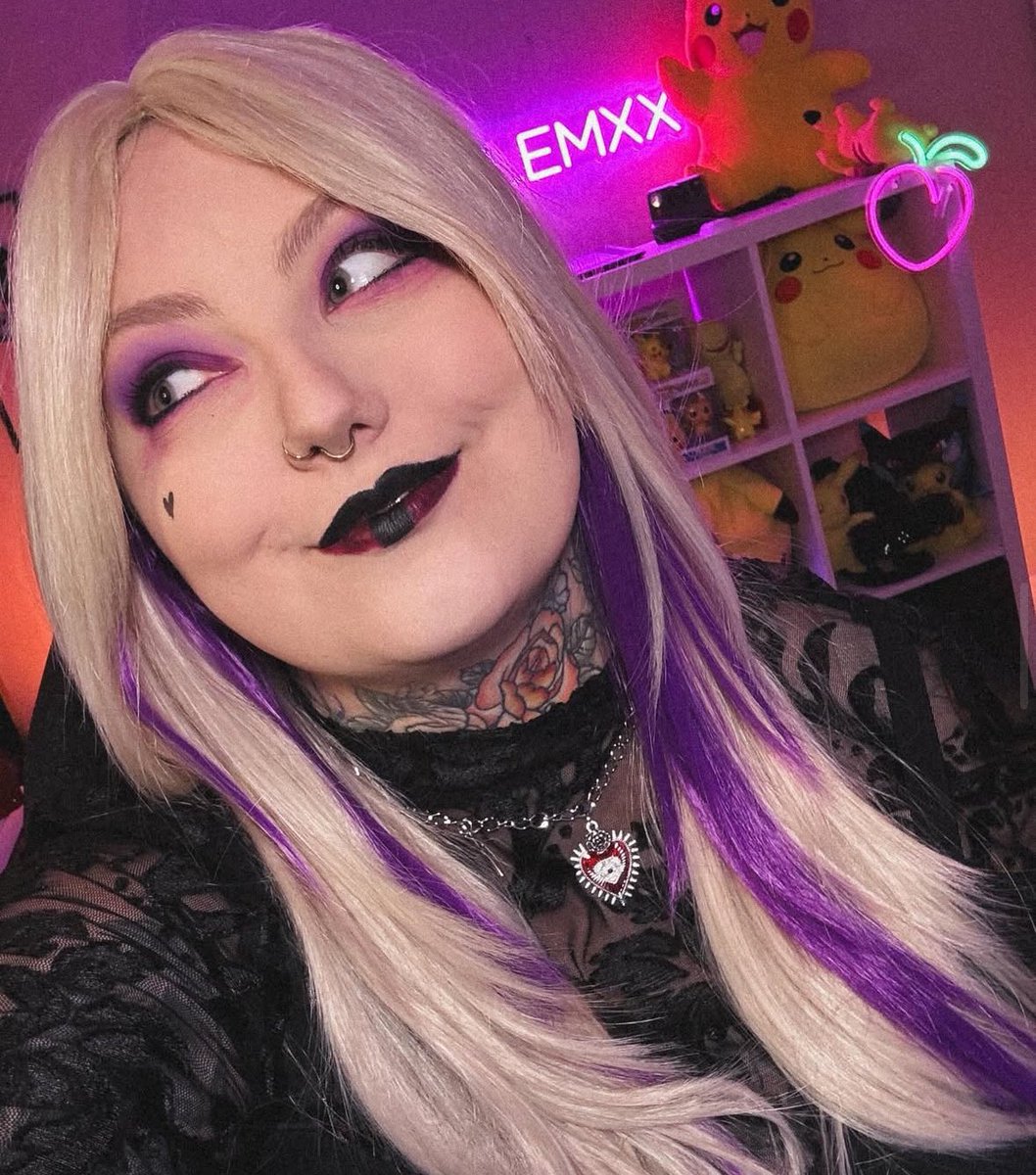 Some stuff I'm happy/proud of in 2025:

🎉Joined <a href="/Twitch/">Twitch</a> Women's guild
🎉Became an official <a href="/DeadbyDaylight/">Dead by Daylight</a> Creator
🎉Raised over 1.3K for charity (<a href="/HopeForTheDay/">Hope For The Day</a>)
🎉Hit 16K on Tiktok
🎉Hit 6K on Twitch
🎉Shared videos daily
🎉Started posting on YT and IG
🎉Did wonderful collabs