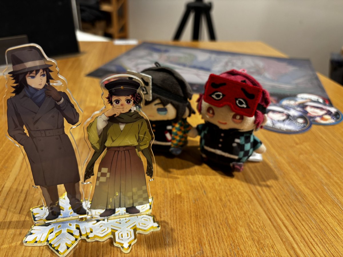 RT @lily9amnos: ジェイホビのアクスタ台座❄️良き