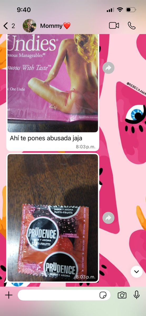 ileeanamp's tweet photo. Mi mamá comprando regalos de broma para Navidad 😂 https://t.co/MgXfZ8YZAA