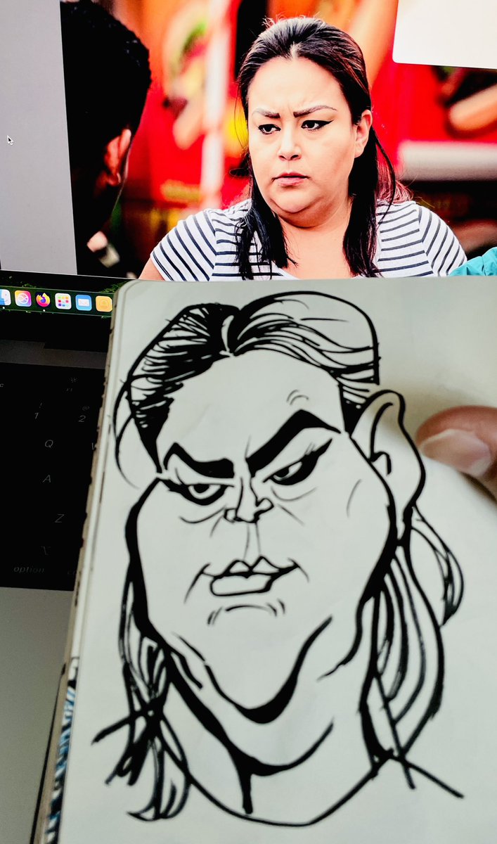 Many versions of the same face, but I think the one on the top left, my first drawing, is the best.
#drawing #faces #caricature #art #artist #draw #cartoons