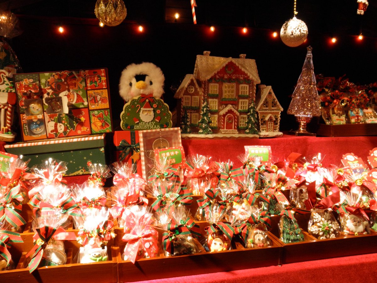 chamwy's tweet image. 크리스마스 다가오니까
상하이 크리스마스 마켓이 너무그리워😿
한달도 안지났지만..