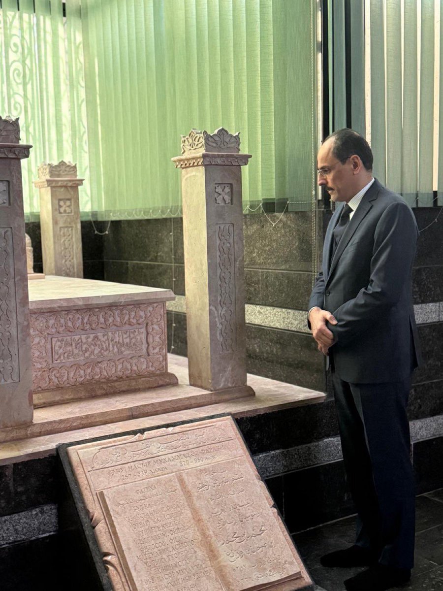 İbrahim Kalın’ın Farabi’nin kabrine gittiği bu fotoğrafı tamamlayan asıl bu konuşmadır.

youtu.be/UhEReN804r8