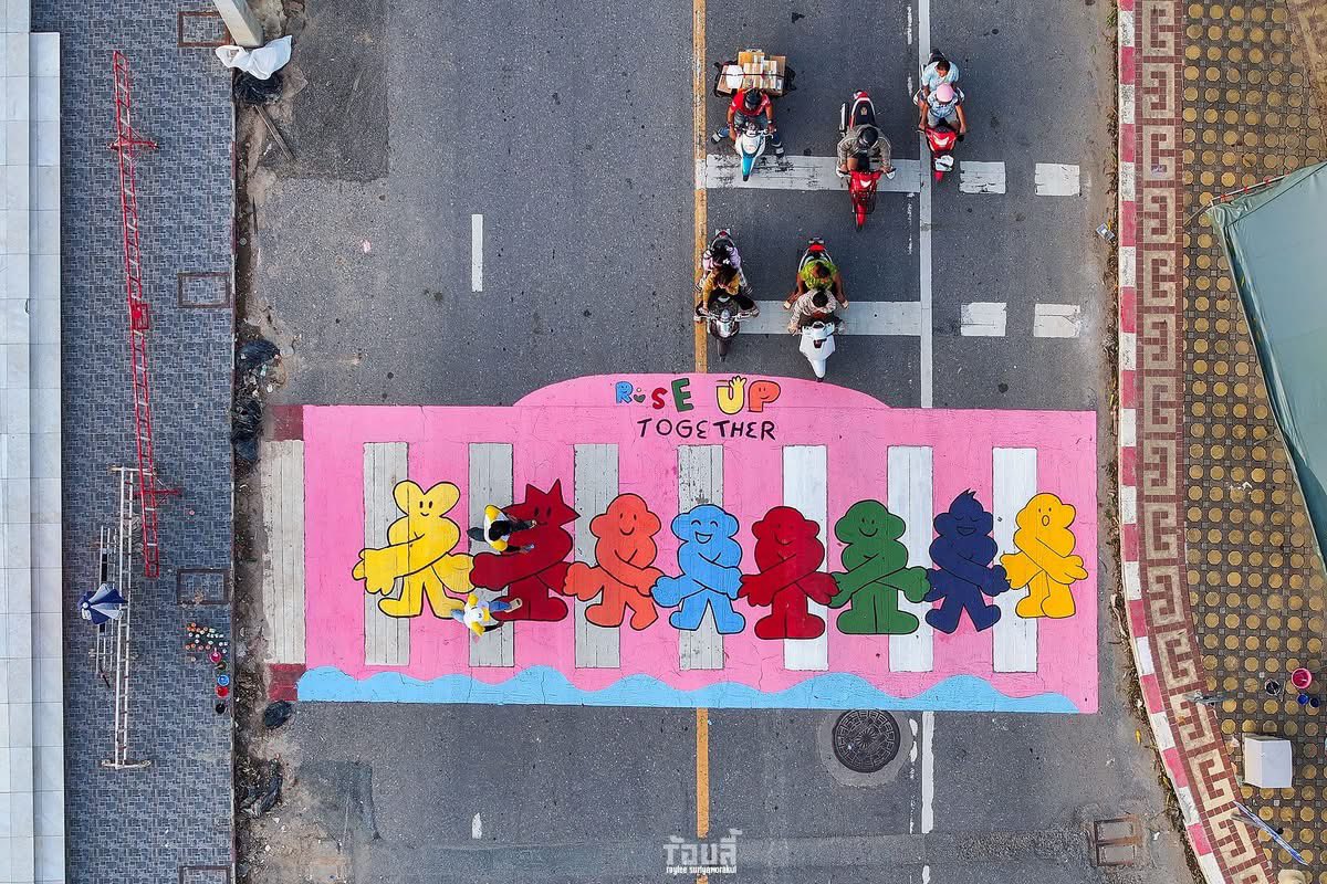 Skyboyz15's tweet image. คืนความสดใสให้ “หาดใหญ่”
ทางม้าลายใหม่ ลายน่ารักๆ กลางเมือง
กว่า 33 จุด 10 โลเคชั่น ทั่วเมืองหาดใหญ่
📷 roylee
#หาดใหญ่ #ทางม้าลาย