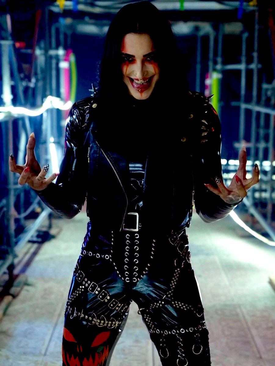 𝐃𝐢𝐚𝐧𝐚. tweet media