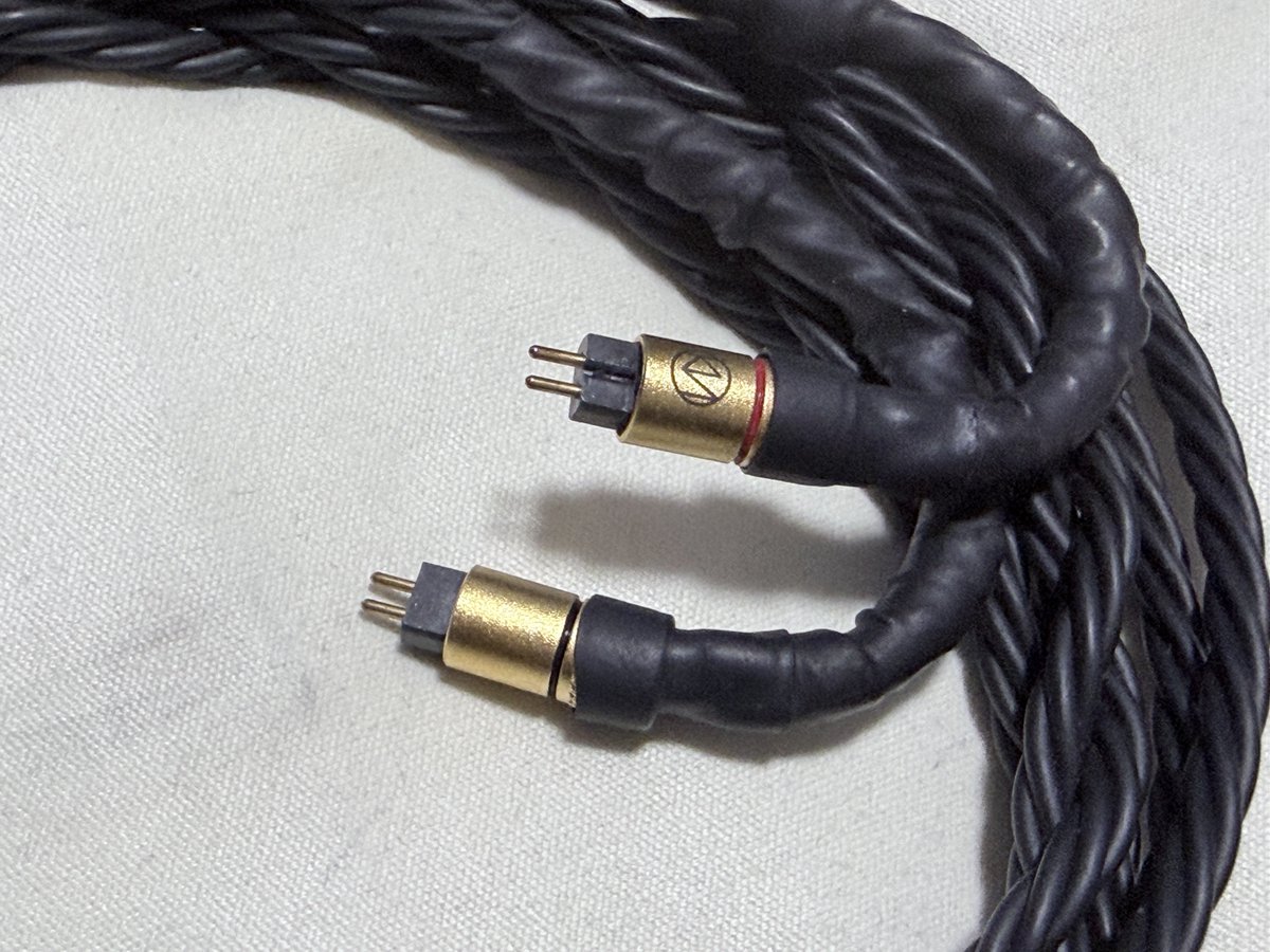 NotoriousArupon's tweet image. 【ゆるぼ】
Brise Audio YATONO 8wire Ultimate 2pin-4.4mm

送料込み 185,000円 (銀行振込)

本体のみ
目立つ傷や汚れ無し

ご興味ある方はDMをお願いいたします🙇‍♂️