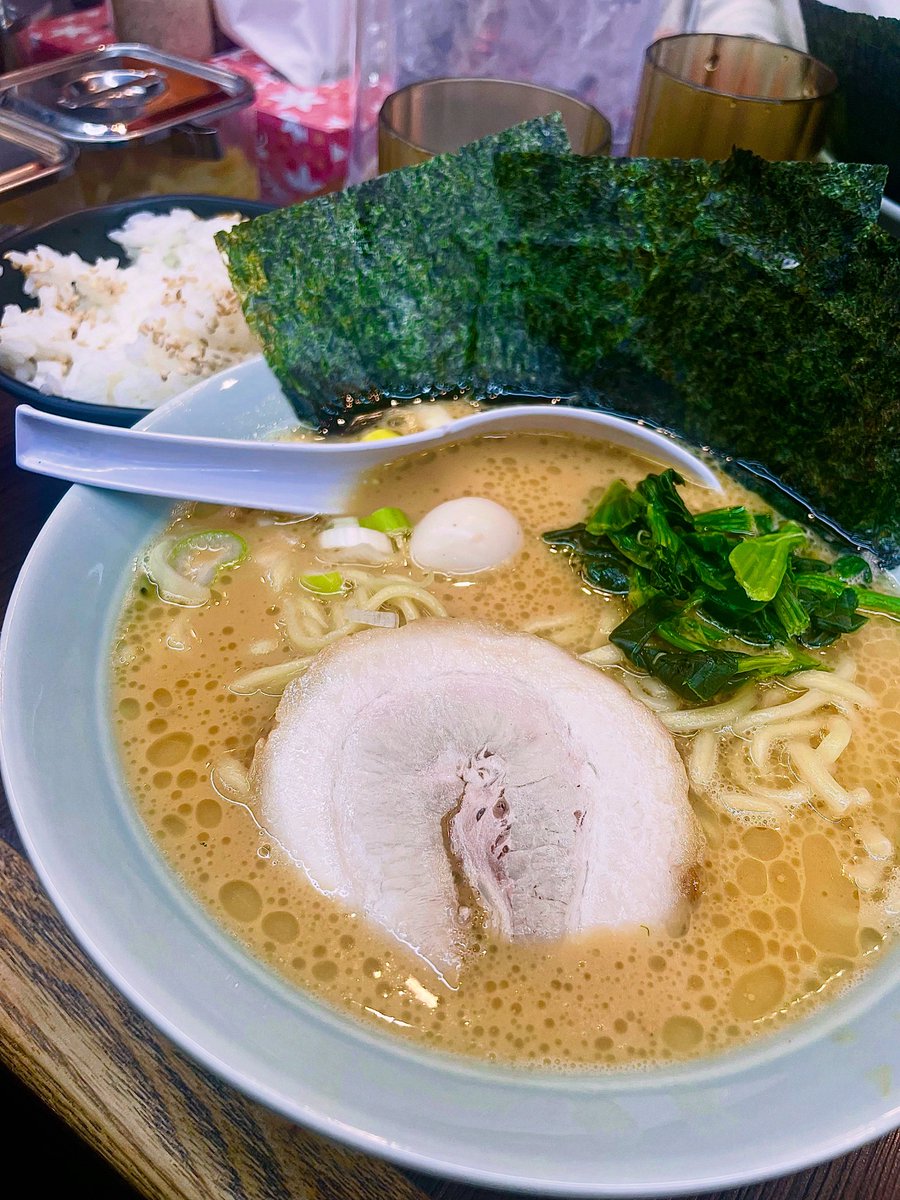 pooo0104's tweet photo. 資本系だったら魂心家。豚骨味噌一択🍜 https://t.co/ZIVfpzDyOn